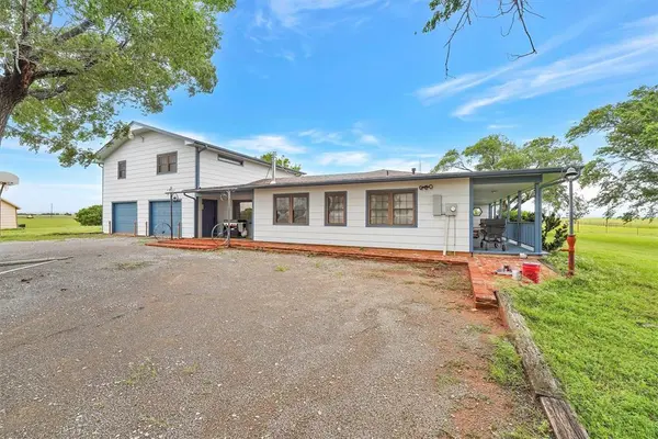 11747 N 2240 RD, Cordell, OK 73632