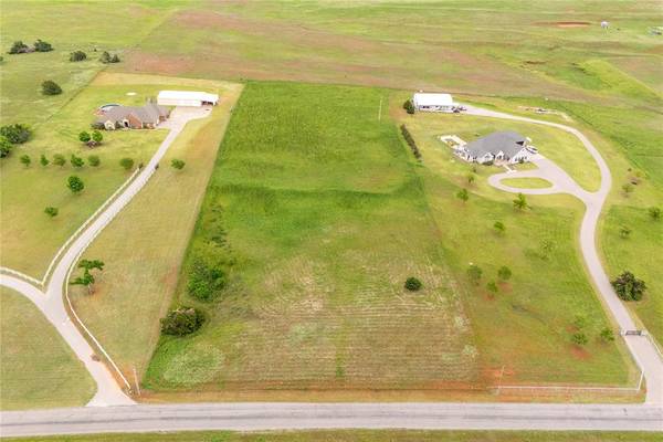 N 2440 RD #North, Weatherford, OK 73096