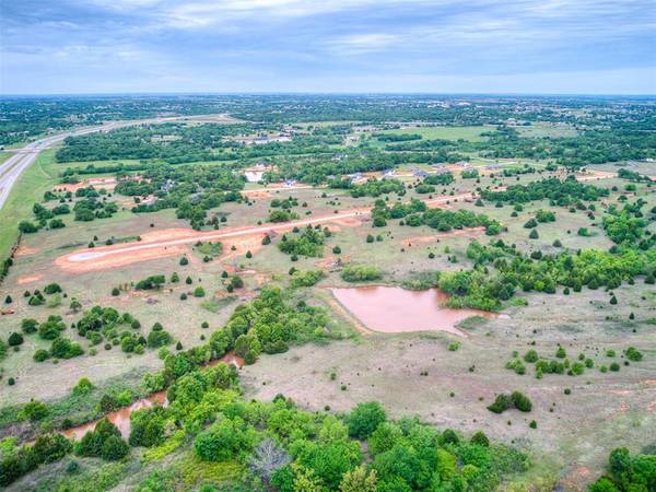 1256 Twin Oaks Dr, Blanchard, OK 73010