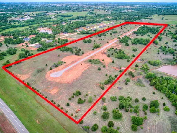 1253 Twin Oaks Dr, Blanchard, OK 73010