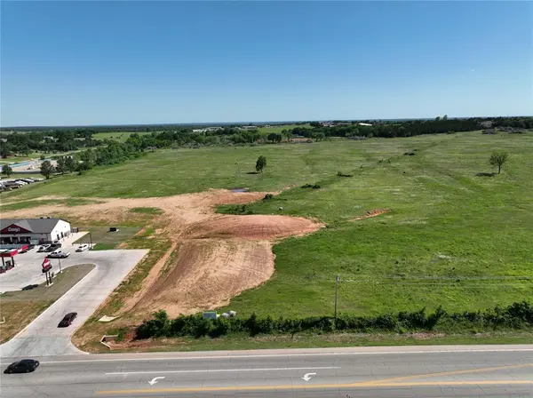 E 1st ST, Chandler, OK 74834