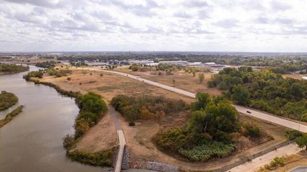 4001 SW 15th ST, Oklahoma City, OK 73108