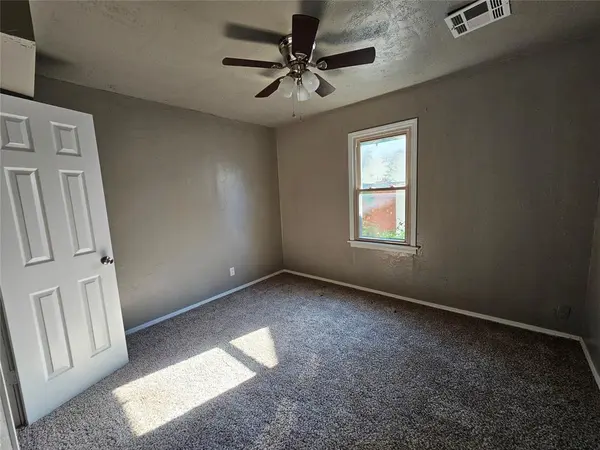 4001 SE 22nd ST, Del City, OK 73115