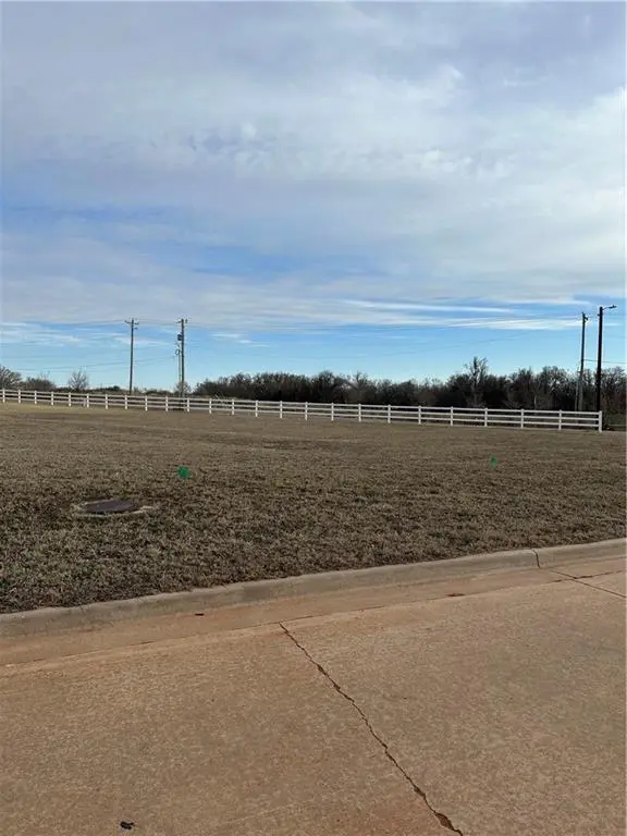 100 Gambel LN, Elk City, OK 73644