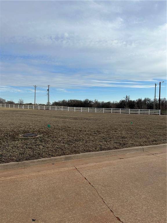 100 Gambel LN, Elk City, OK 73644