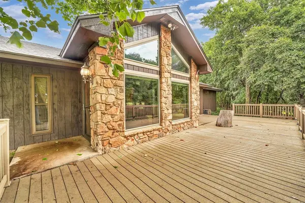 22117 E 1250 RD, Rocky, OK 73661
