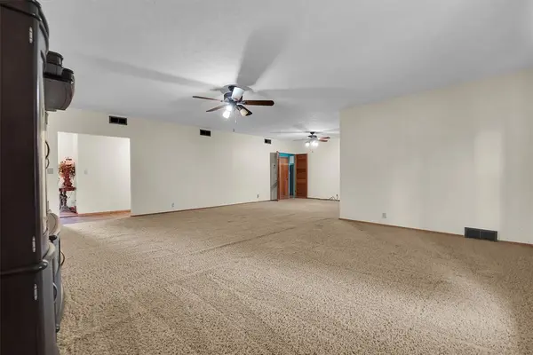 315 W 6th ST, Cordell, OK 73632