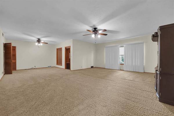 315 W 6th ST, Cordell, OK 73632
