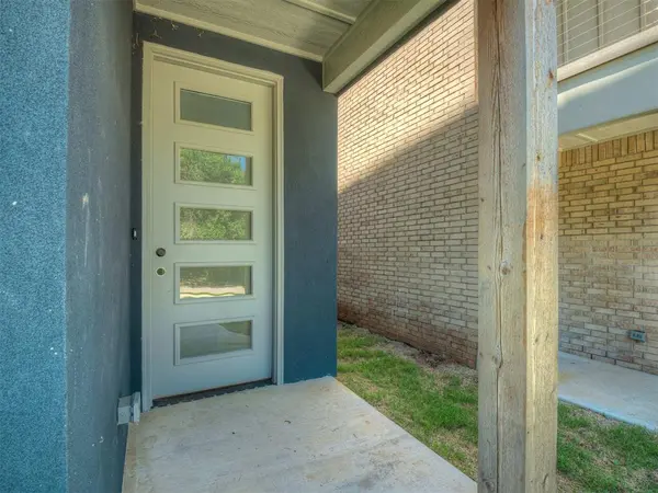 1302 NW 11th ST, Oklahoma City, OK 73106