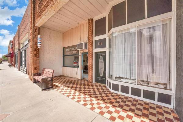 119 E Main ST, Cordell, OK 73632