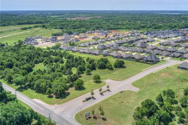 6200 E Covell RD, Edmond, OK 73034