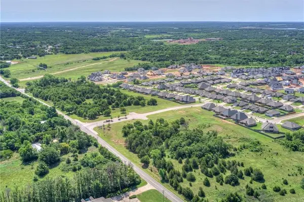 6200 E Covell RD, Edmond, OK 73034
