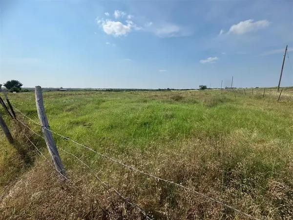 Tall Oaks LN, Guthrie, OK 73044