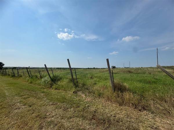 Tall Oaks LN, Guthrie, OK 73044