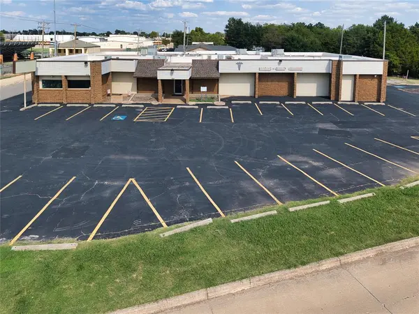 320 N Interstate Highway 35 Service Road, Moore, OK 73160