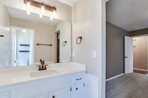 2200 Lazy Brook TRL, Edmond, OK 73013
