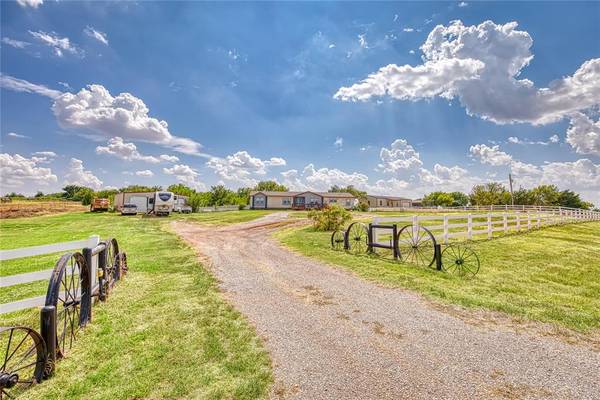 21238 Highway 73, Foss Lake, OK 73647