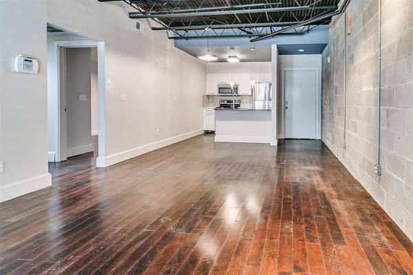 915 NW 7th ST #105, Oklahoma City, OK 73106