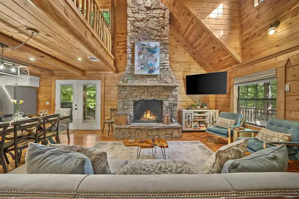 573 Timber Creek TRL, Broken Bow, OK 74728