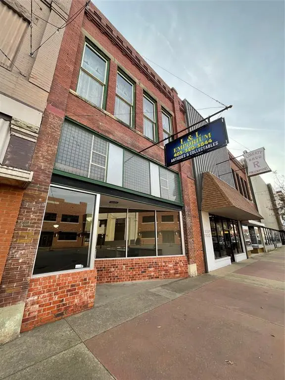 313 W Chickasha AVE, Chickasha, OK 73018