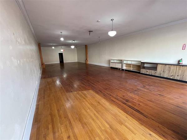 313 W Chickasha AVE, Chickasha, OK 73018
