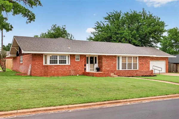 1003 E Proctor AVE, Weatherford, OK 73096