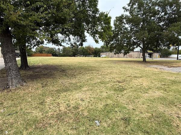 2226 E Highland (HWY 3E) ST, Shawnee, OK 74801