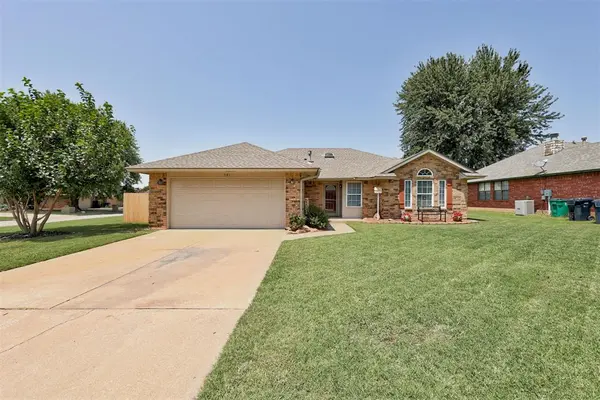 541 NW 169th ST, Edmond, OK 73012