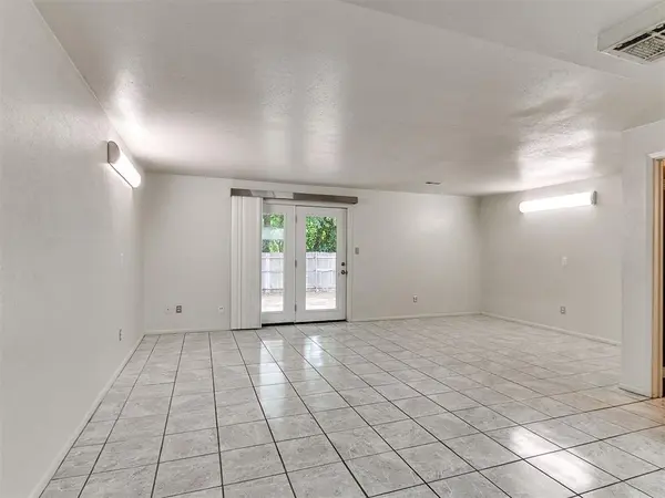 5628 N Meridian AVE, Oklahoma City, OK 73112