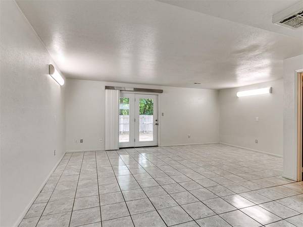 5628 N Meridian AVE, Oklahoma City, OK 73112