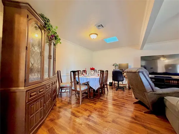 2545 Lynn LN, Oklahoma City, OK 73120