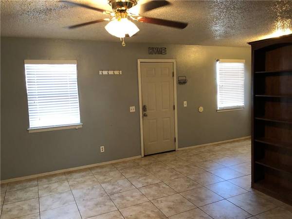 911 Delarice, Weatherford, OK 73096