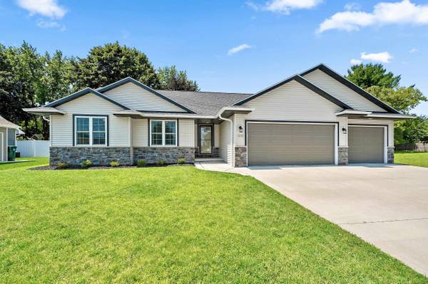 1285 CLEMENTINE RD, Howard, WI 54313