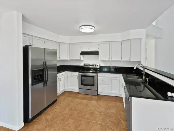 9115 W Hinsdale PL, Littleton, CO 80128