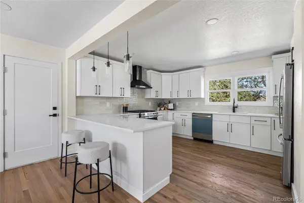 1375 W Hinsdale DR, Littleton, CO 80120