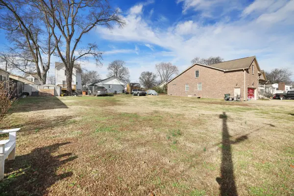 172 S Maple Ave, Gallatin, TN 37066