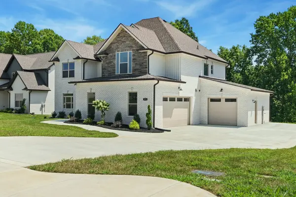 373 Young Lane, Pleasant View, TN 37146