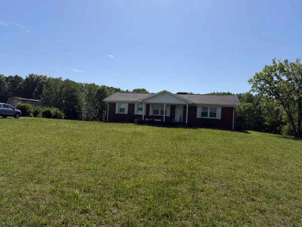 2276 S Mount Pleasant Rd, Greenbrier, TN 37073