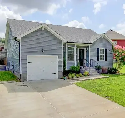 1716 Rains Rd, Clarksville, TN 37042