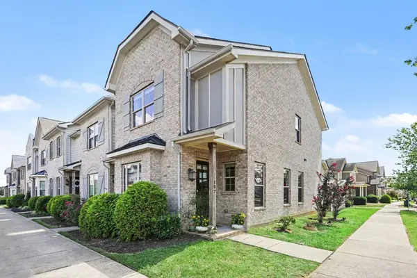 107 Savannah Ave, Pleasant View, TN 37146