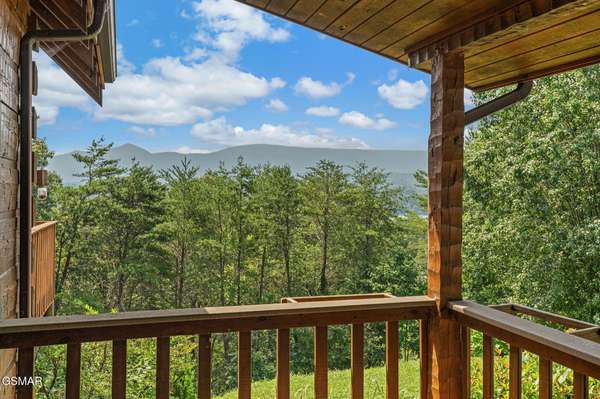 2452 Skyview Way, Dandridge, TN 37725
