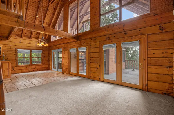 2452 Skyview Way, Dandridge, TN 37725