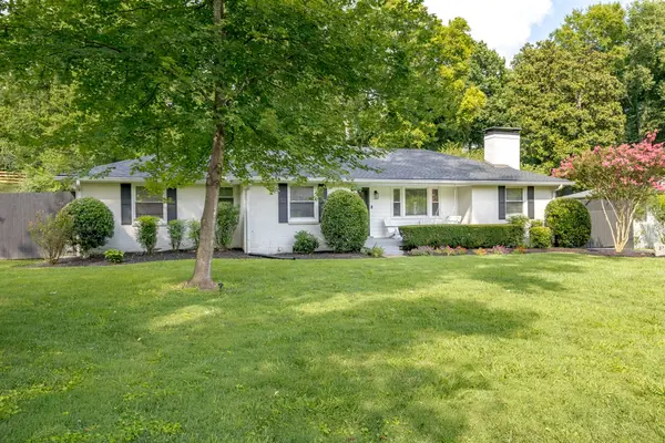 4936 Briarwood Dr, Nashville, TN 37211