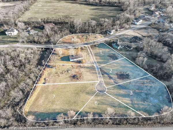 621 Old Highway 31 E 3, Bethpage, TN 37022