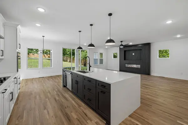 3826 Saunders Ave, Nashville, TN 37216