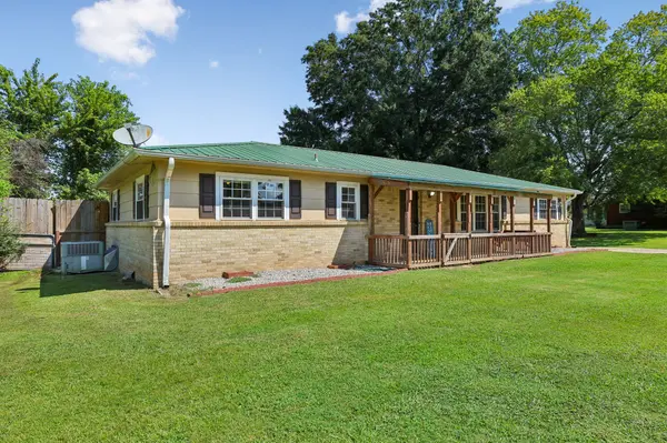 101 Dallas St, Huntland, TN 37345