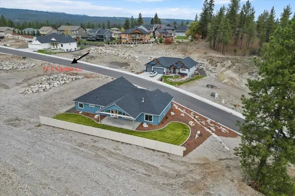 58 E Center Ln, Spokane, WA 99208