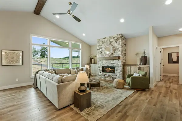 3935 S Glendora Dr, Spokane, WA 99223