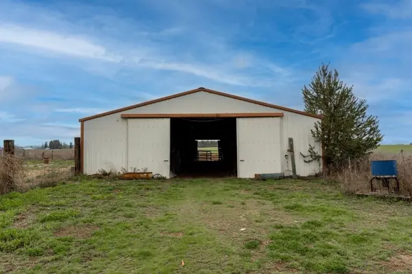 343XX N Spotted Rd, Deer Park, WA 99006