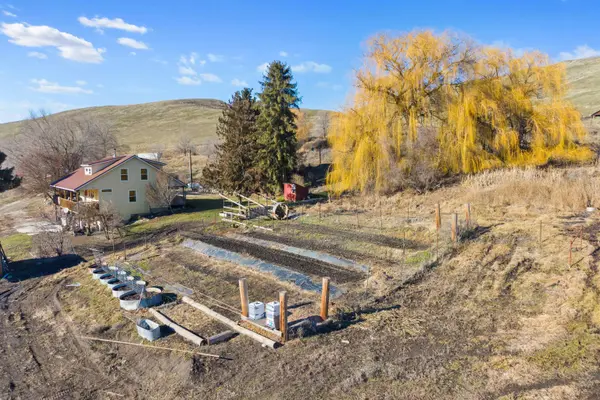 2694 Bridgeman-Rettinger Rd, Kettle Falls, WA 99141